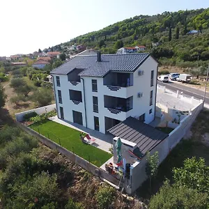 Apartman Marijana, Preko